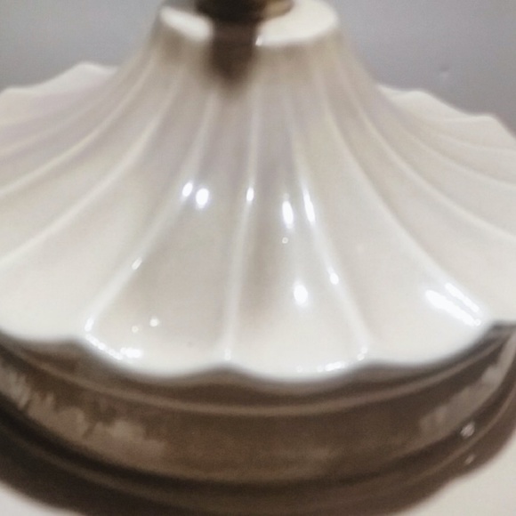 Vintage Ceramic Table Lamp Beige Asian Hand-Carved Floral Design - Picture 6 of 9